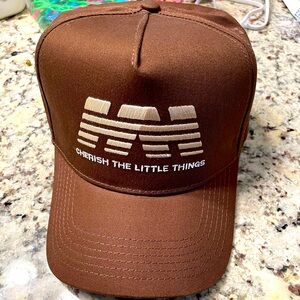 Huega house high profile hat